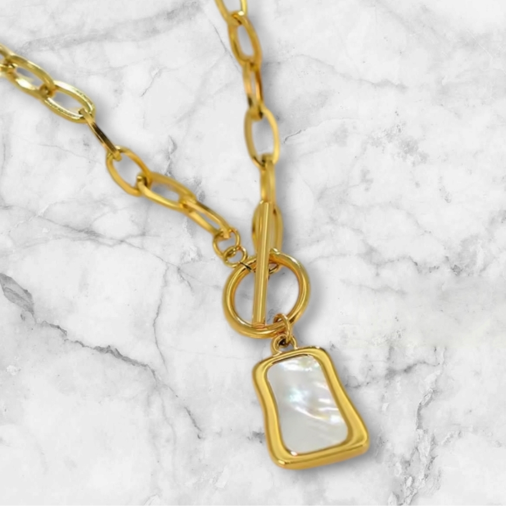 ***NEW*** Geometric Pearl Oyster Necklace - Picture 6 of 8